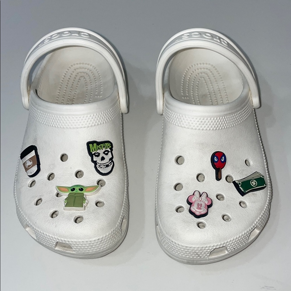 White Crocs Clogs with various charms | W 7 M 5